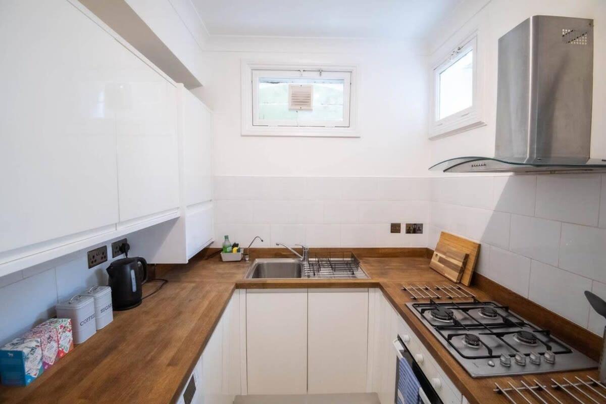 Stylish Apartment Close To The Sea Brighton Exterior photo